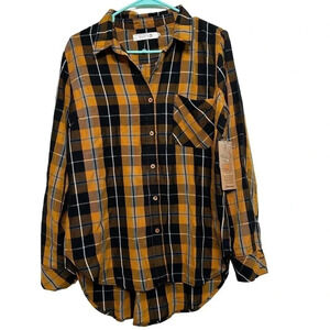 Billly T NWT’s womens Urbam plaid shirt. Size medium